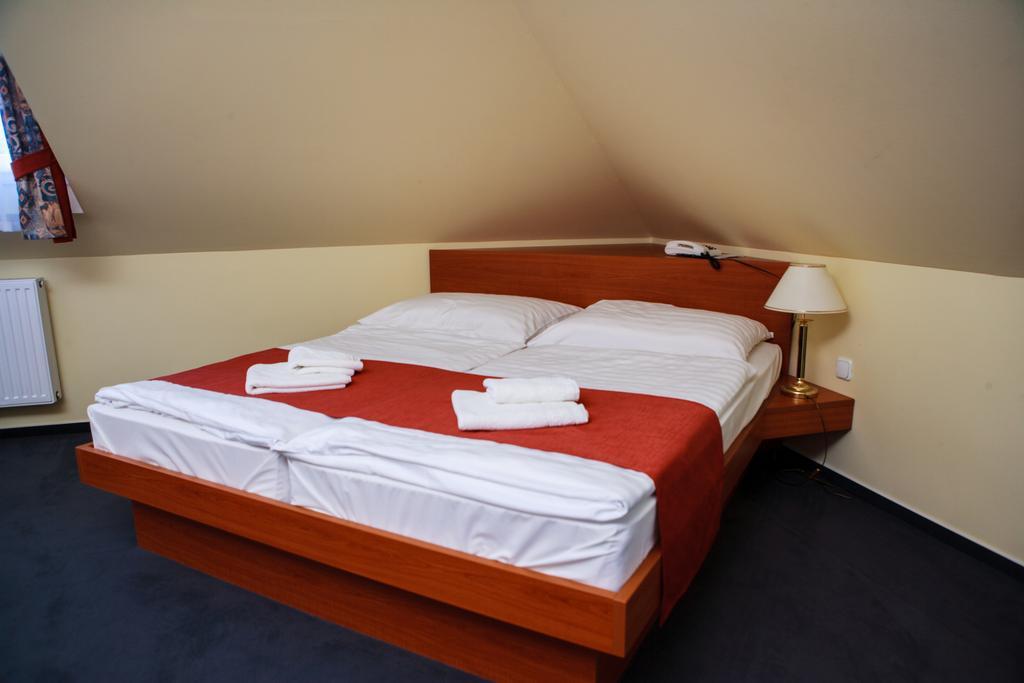 Lipa Hotel és Étterem Szentgotthárd Szoba fotó