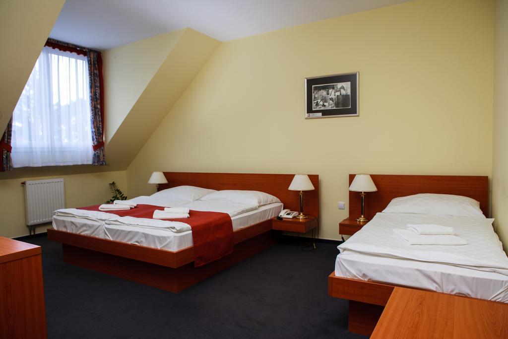 Lipa Hotel és Étterem Szentgotthárd Szoba fotó